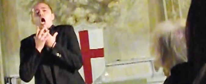 Copertina di M5s Genova, Grillo sconfessa le Comunarie e candida il tenore. Il pentastellato Pirondini in ‘E lucevan le stelle’