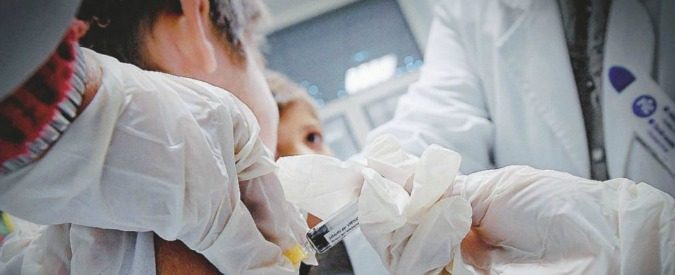 Vaccini, lo studio bufala degli antivax ritirato per la seconda volta
