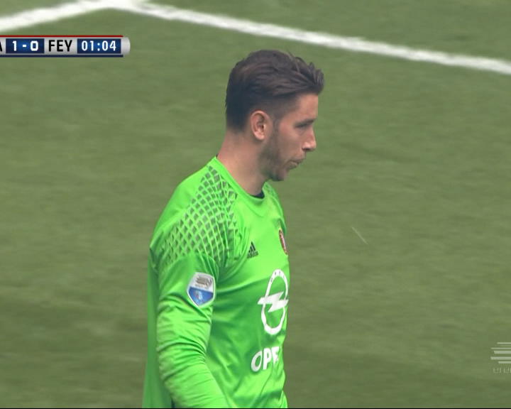 Copertina di Calcio, il missile su punizione da 40 metri. Shone gela gli avversari a 50 secondi dall’inizio