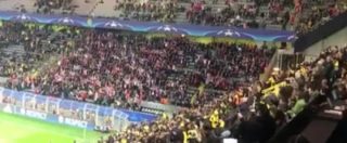 Copertina di Borussia Dortmund, cori di solidarietà dei tifosi del Monaco. La scena è da brividi