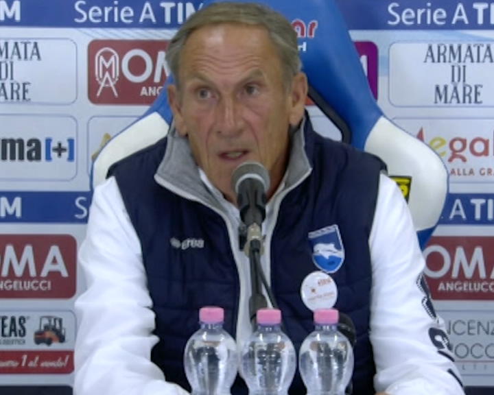 Copertina di Calcio, Zeman in conferenza stampa canzona i giornalisti: “La faccio io?”