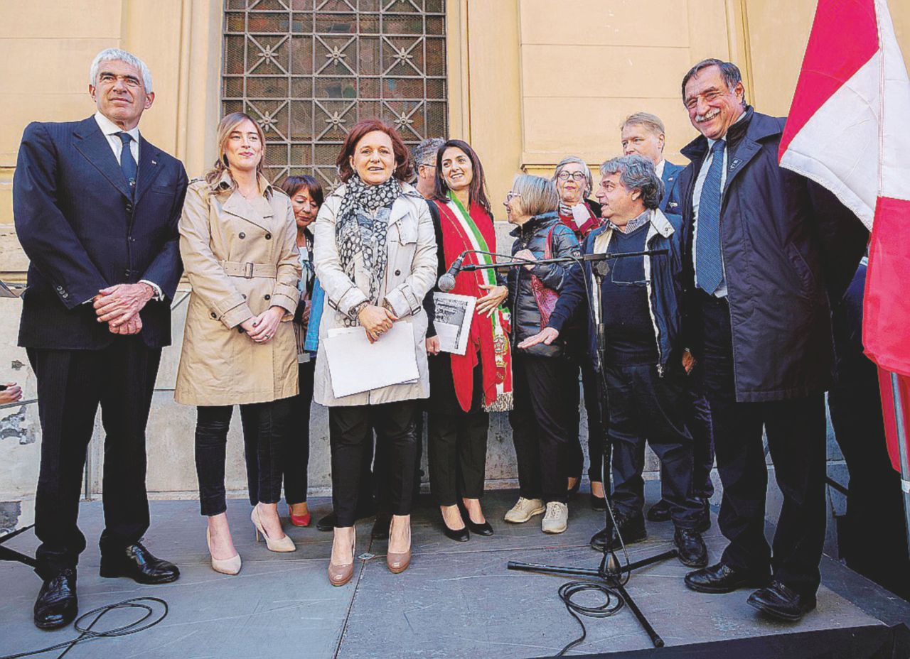 Copertina di Boschi attacca ancora l’Anpi al (micro) presidio di Roma