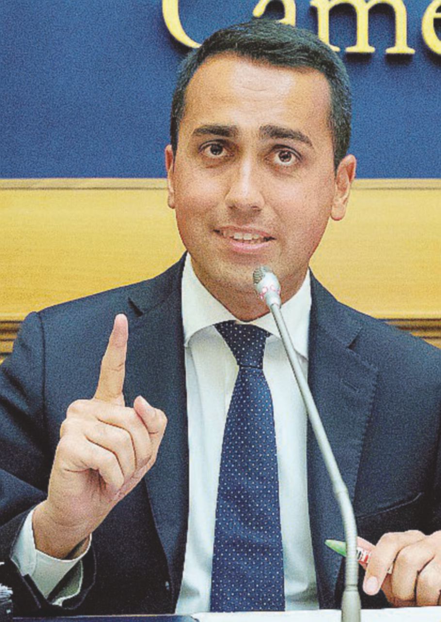 Luigi Di Maio - LaPresse M5S: “Non un euro in più dall’Italia”