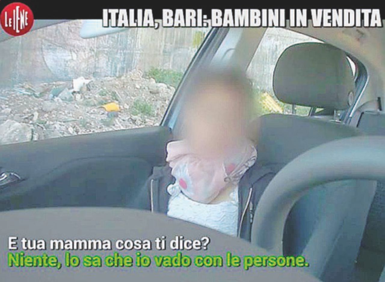 L’inchiesta delle Iene - La trasmissione di Italia Uno aveva scoperto un giro di minori rom che si prostituivano non lontano dal centro di Bari Quelle bimbe rom, prostitute a Siracusa