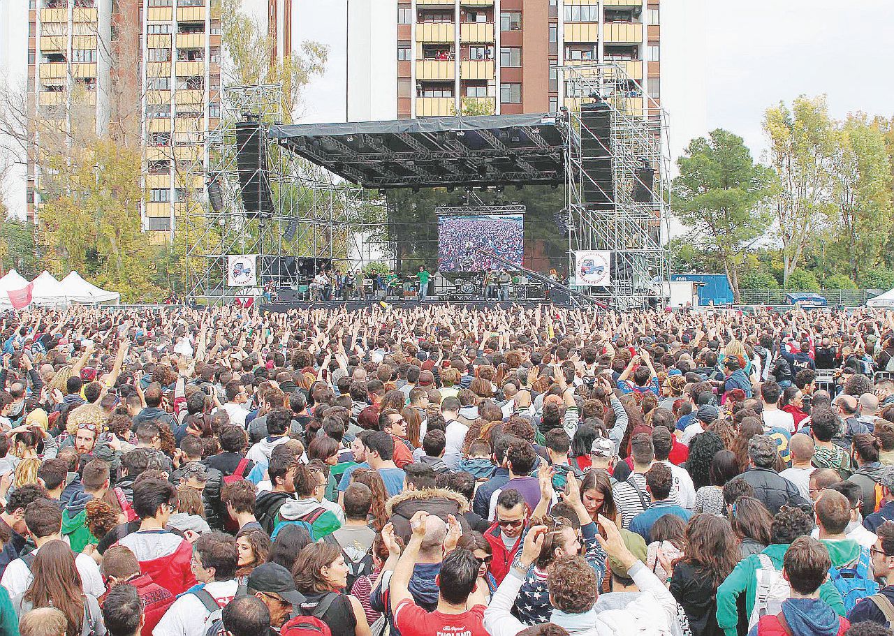 Non solo musica - Il palco del Primo maggio a Taranto L’Italia in musica, Taranto quest’anno suona il silenzio