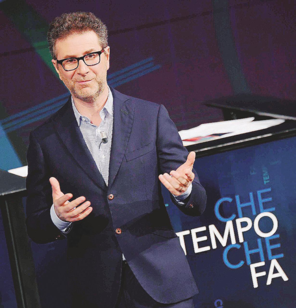 Fabio Fazio è il conduttore di Che tempo che fa - LaPresse Fazio eroe all’occorrenza: “Parli se ti toccano i soldi”