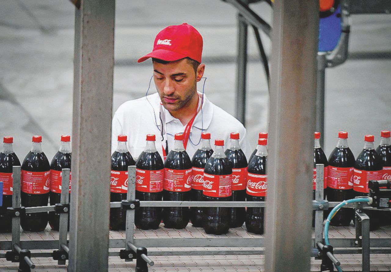 Copertina di Coca-cola, scosse e minacce. A Nogara torna il Medio Evo