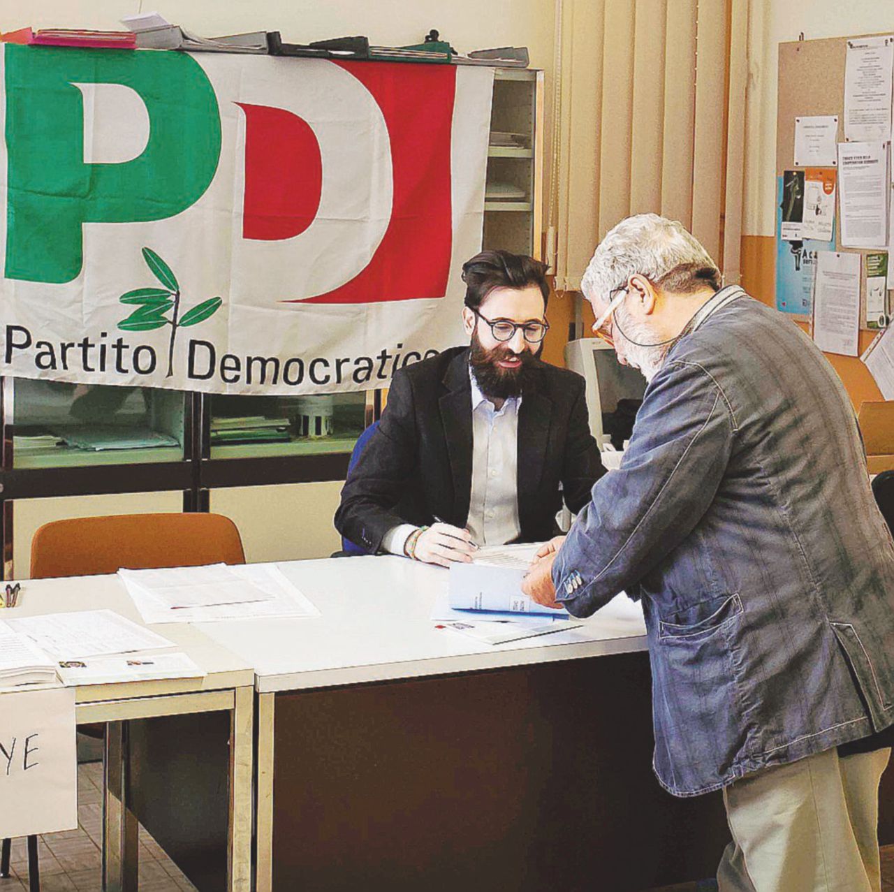 Copertina di Regioni rosse addio, il Pd è il partito del Sud