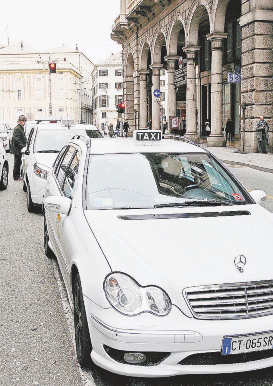 Scioperi - A marzo i tassisti hanno protestato - LaPresse I giudici spengono Uber: “Illegale”