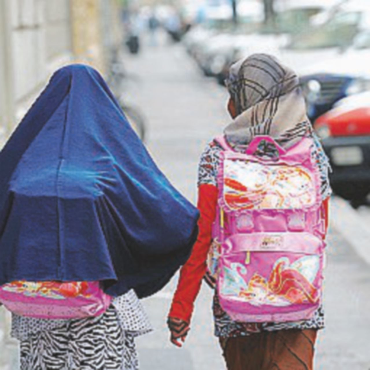 Copertina di Nozze a 14 anni Rashida riesce a scappare  dall’orrore