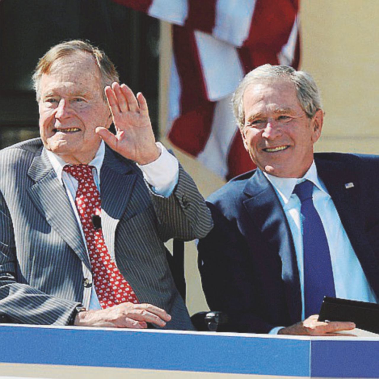 Bush padre, lui sì domò il mostro Bush padre, lui sì domò il mostro