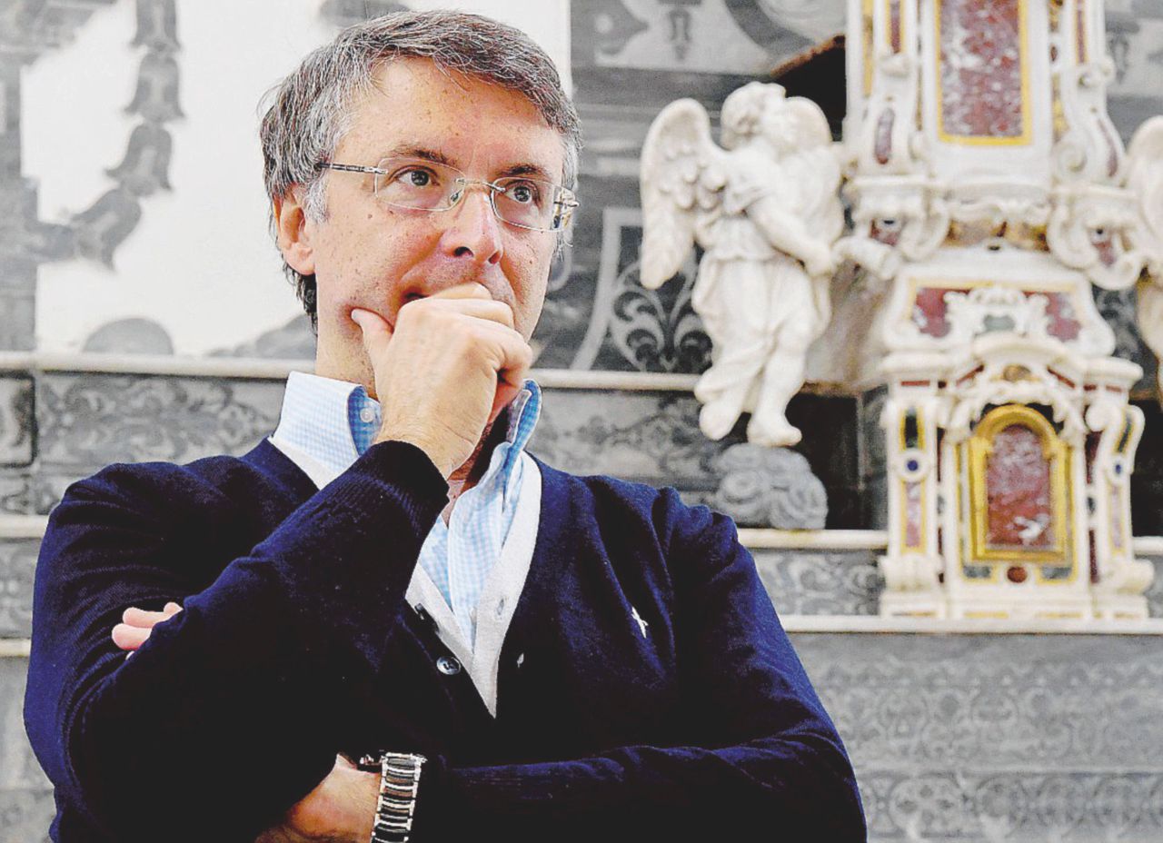 Lotta contro i corrotti - Raffaele Cantone presidente Anac Cantone sceglie per la Sanità l’amico dell’olgettina Minetti