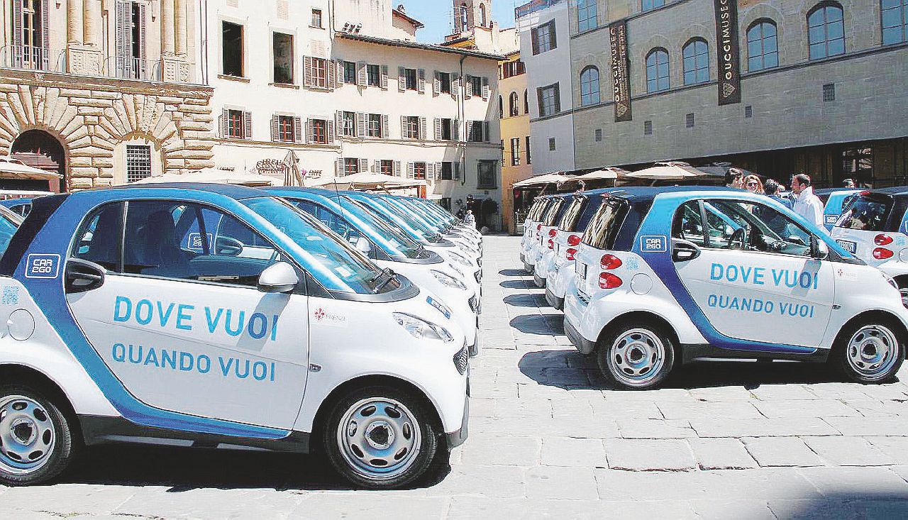 Profitti facili e subito: l’eterna truffa delle vendite piramidali Profitti facili e subito: l’eterna truffa delle vendite piramidali