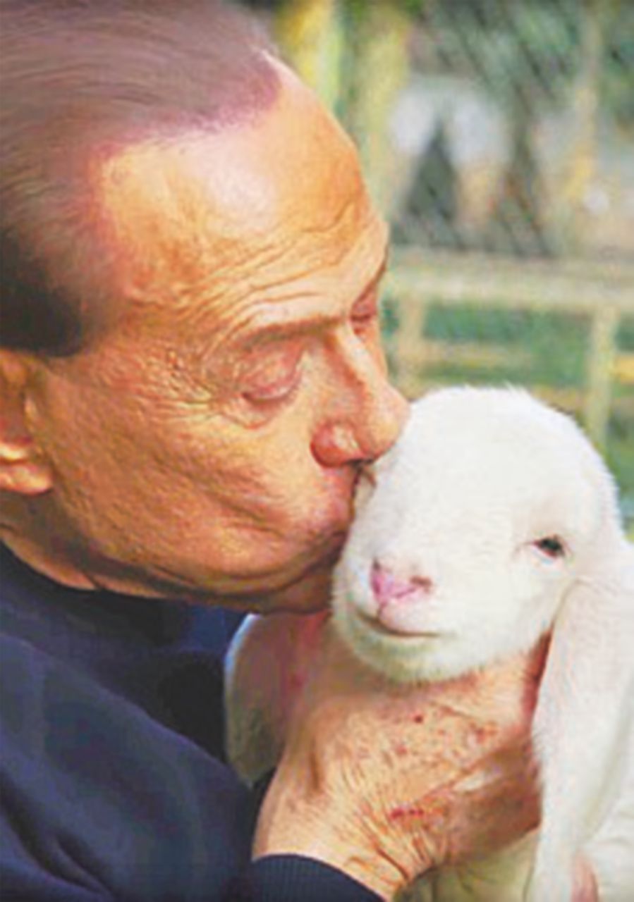 Copertina di L’ex segretario: “Io a Pasqua invece mangerò l’agnello”