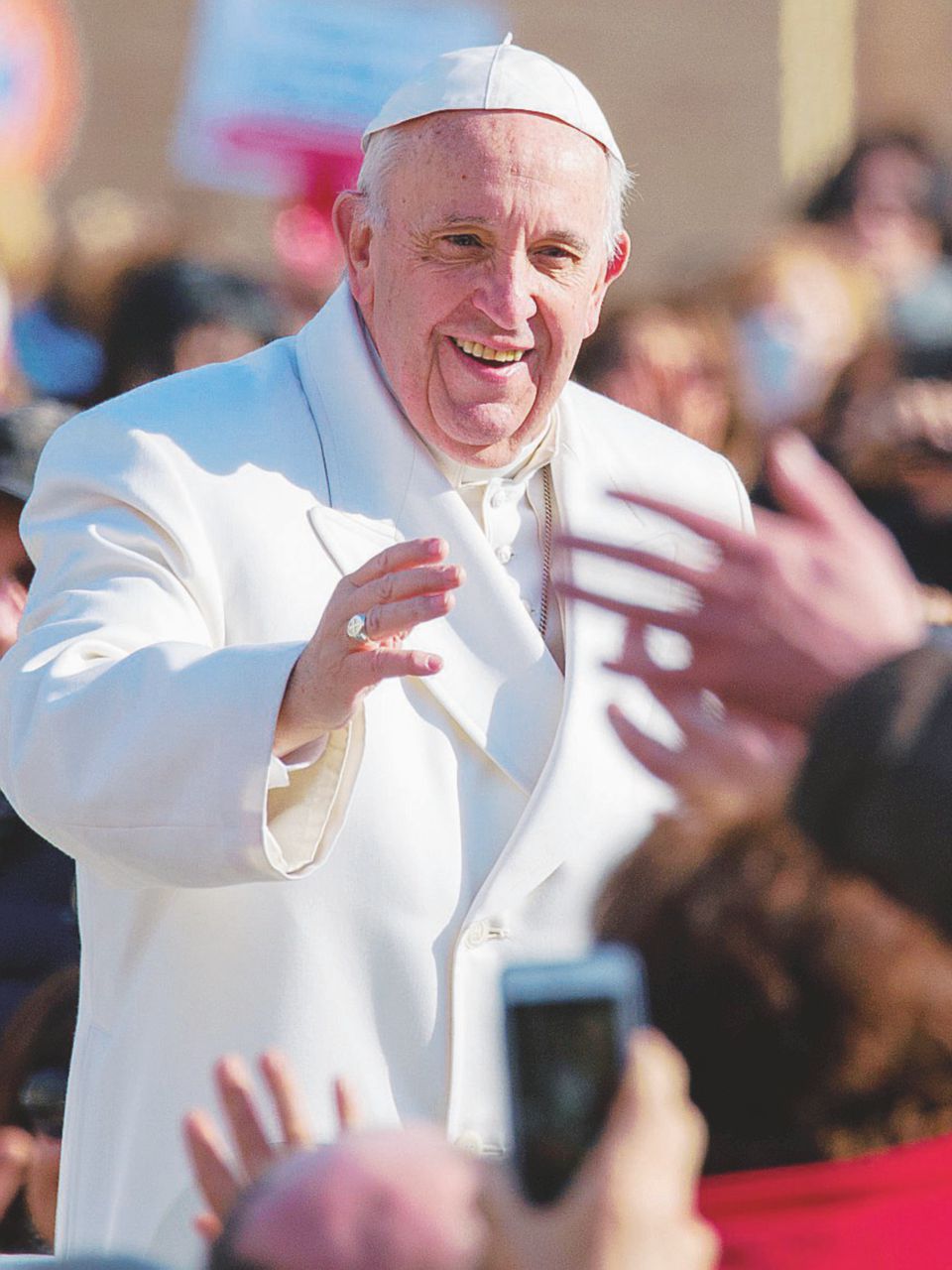 Rischi terroristici - Francesco si recherà in Egitto il 28 e 29 aprile - Reuters Altro che pace: il Papa non stringa mani insanguinate