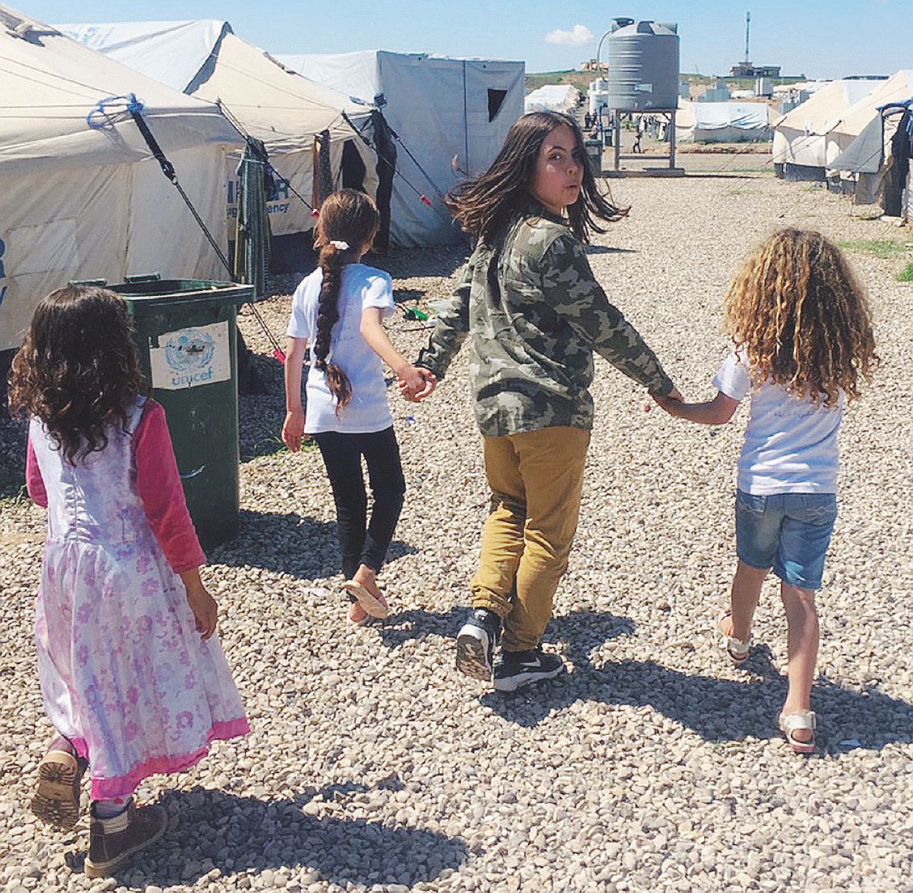 “Noi, bimbi di Mosul nell’orrore Isis senza perdere il sorriso” “Noi, bimbi di Mosul nell’orrore Isis senza perdere il sorriso”
