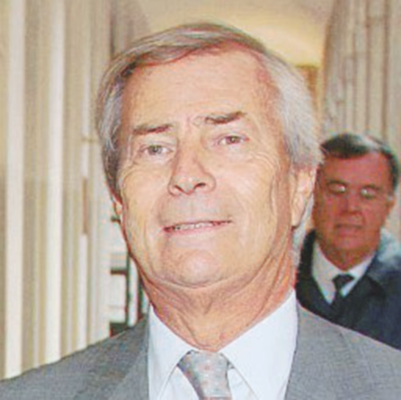 Verdetto Agcom: “Vivendi scelga tra Mediaset e Telecom” Verdetto Agcom: “Vivendi scelga tra Mediaset e Telecom”