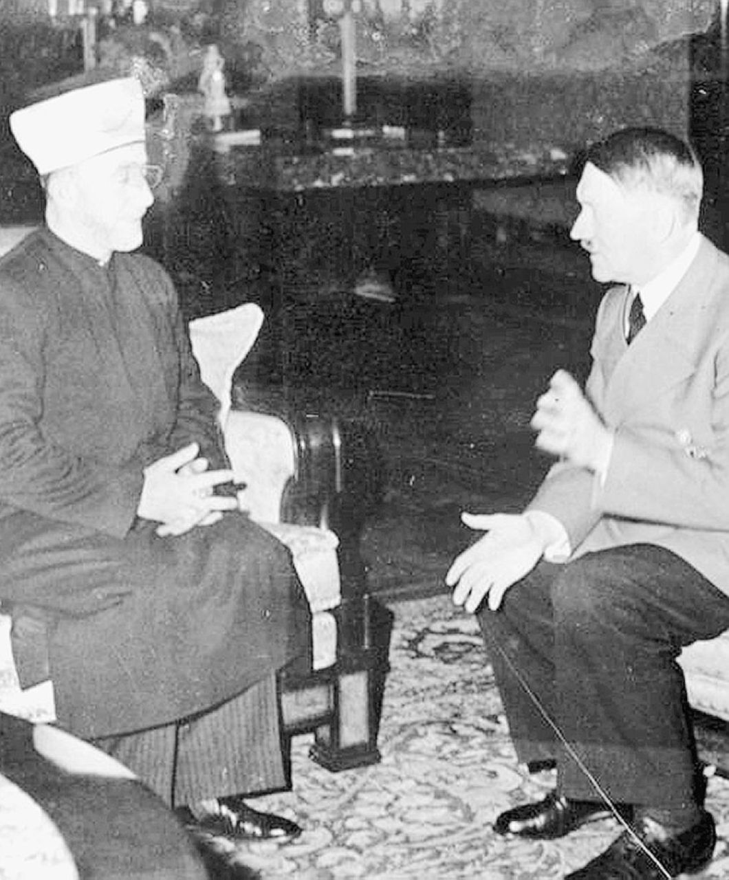 Il Gran Muftì di Gerusalemme, Sayid Amin al Husseini, a colloquio con Hitler nel 1941 - Bundesarchiv Il Gran Muftì che scelse il Führer contro gli ebrei