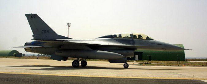 Bahrein, tribunali militari per gli imputati civili. E gli Usa riprendono l’invio degli F16
