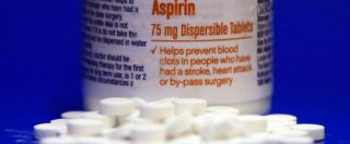 Copertina di Cancro, studio Usa sull’aspirina: “Uso quotidiano a basse dosi riduce il rischio mortalità di diversi tumori”
