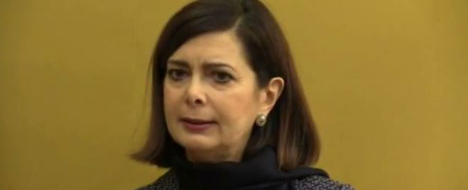 Copertina di Facebook, Boldrini: “Basta con fascismo e odio sui social. Zuckerberg dica da che parte sta”