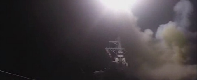 Copertina di Attacco Usa in Siria, le prime immagini dei missili lanciati dalle navi americane