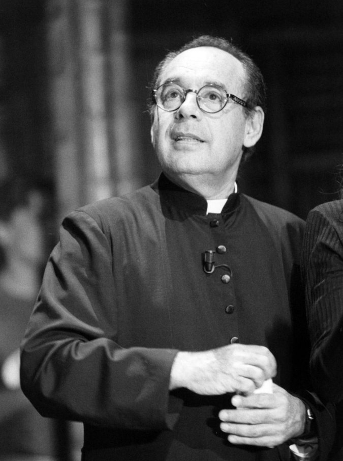Copertina di Gianni Boncompagni, addio all’autore e regista tv: aveva 84 anni. Dai programmi in radio con Arbore alle canzoni per la Carrà