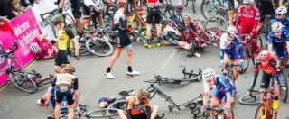 Copertina di Ciclismo, inferno al Tour de Yorkshire. Ecco le immagini del disastro a pochi metri dal traguardo