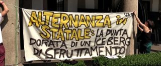 Copertina di Milano, contestata ministra Fedeli: “Alternanza scuola-lavoro? Sfruttamento”. Lei: “Se ci sono stati casi, segnalatemeli”