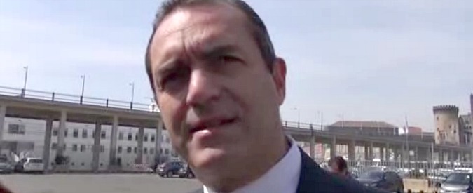 Copertina di DemA, De Magistris: “Ho apprezzato l’invito. Con Mdp dialogo ma niente alleanze”