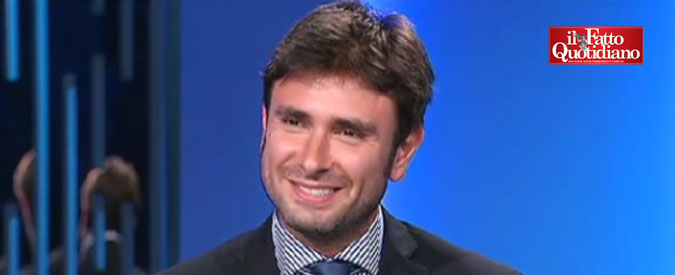 Copertina di Di Battista: “Vaccinerò mio figlio, così vediamo se credete a Renzi e a sue storie su sirene, scie chimiche e M5s contro vaccini”