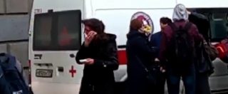 Copertina di I primi soccorsi: feriti e volti insanguinati alla fermata della metro
