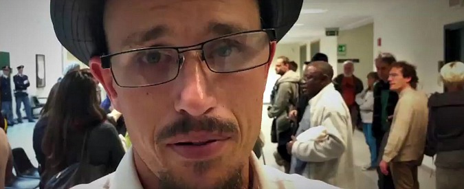 Copertina di Migranti, assolto l’attivista Felix Croft: “Ho fatto una cosa normale, non possiamo vivere senza aiutare chi ci sta vicino”