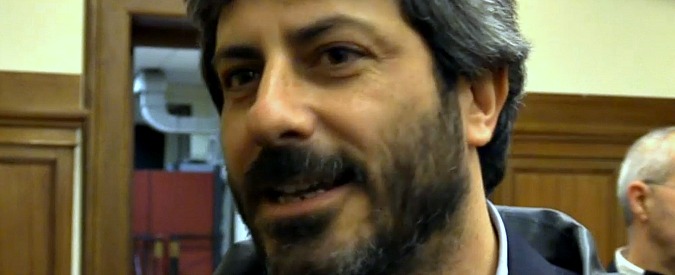 Copertina di Rai, Fico (M5s) a Mentana: “Non faccio due pesi e due misure. Report è scomodo, Tg1 fazioso”