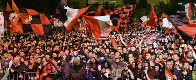 Copertina di Foggia e il suo ritorno nel calcio che conta: unica notizia nella noia calcistica domenicale della Serie A