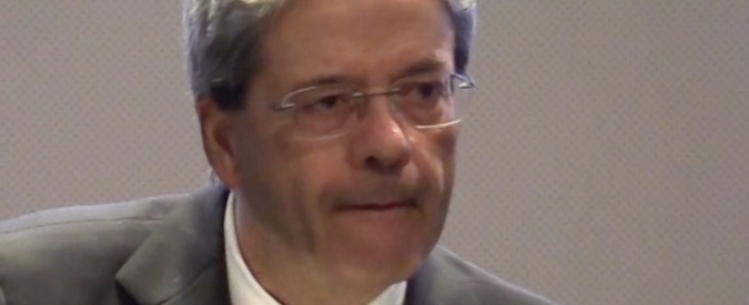 Copertina di Primarie Pd, il premier Gentiloni fa campagna per Renzi: “Emozionato. Lavoro fatto non va disperso”