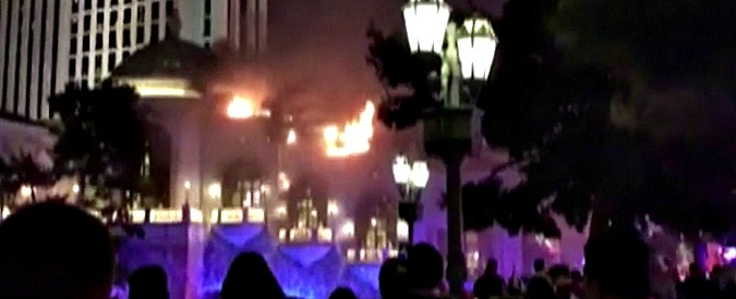 Copertina di Las Vegas, in fiamme il famoso hotel Bellagio. Il suo casinò set del film Ocean’s Eleven