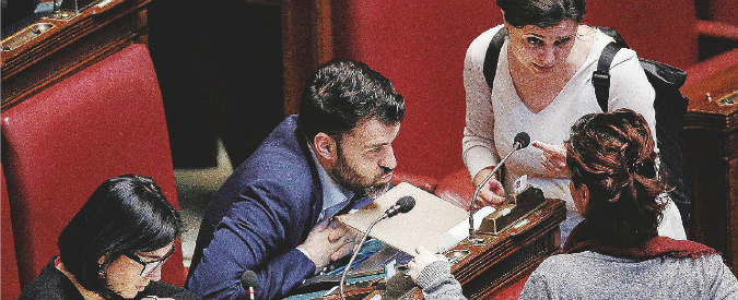 M5s Palermo, i tre deputati sospesi: “Firme false? Montatura”. Grillo: “Lontani dai nostri principi, nuove sanzioni”