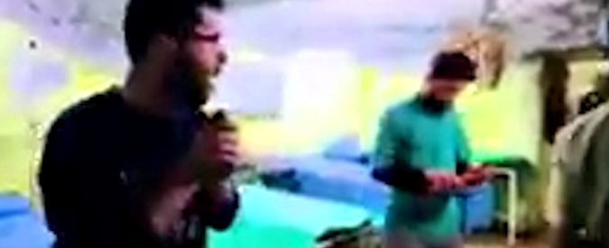 Copertina di Siria, il momento in cui una bomba colpisce l’ospedale di Khan Sheikhoun