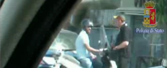 Copertina di Roma, arrestato “pony express” della droga. Consegnava cocaina con lo scooter