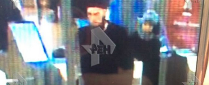 Copertina di Russia, attacco terroristico nella metro di San Pietroburgo: 14 morti, 47 feriti. Due ricercati, la polizia: “E’ terrorismo”