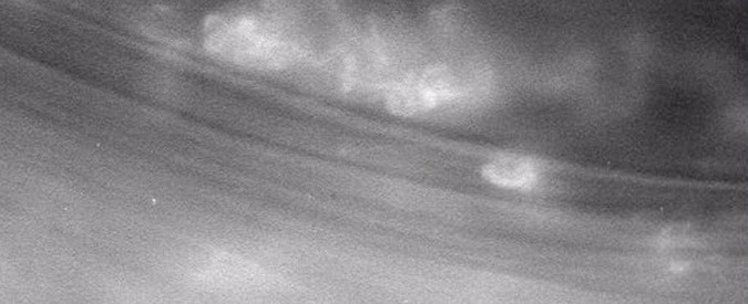 Copertina di Sonda Cassini, ecco le prime foto di Saturno: il pianeta con gli anelli mai visto così da vicino