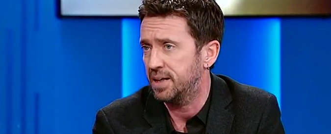 Copertina di M5S, Scanzi: “Grillini al governo? Crescono per demeriti del Pd. Ma alla fine potrebbe spuntarla Berlusconi”