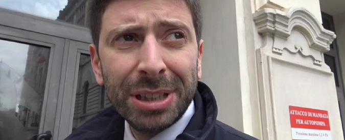 Copertina di Pd, Speranza: “Renzi non ci vuole alleati? Traditore è chi imita la destra. Per Mdp mai larghe intese”