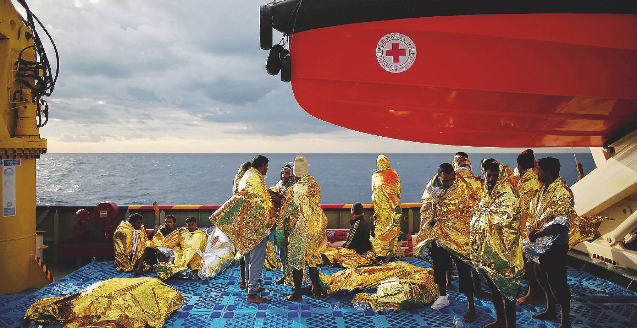 Copertina di L’altro pm e il poliziotto: nessun contatto scafisti-Ong