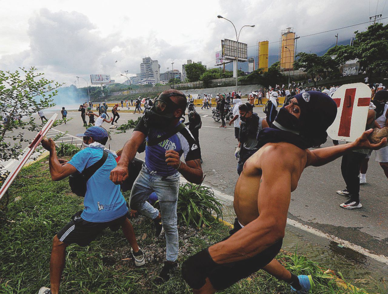 Copertina di Maduro, come annegare nella dittatura del petrolio