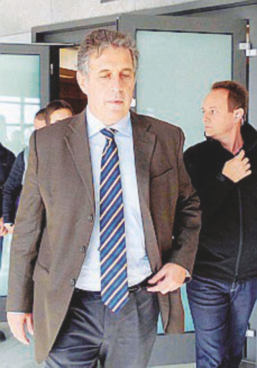 Niente scorta armata e Di Matteo rinuncia al dibattito a Londra