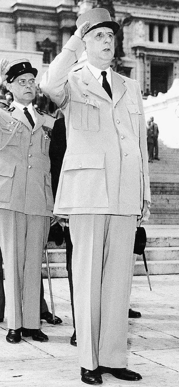 Copertina di Sulla tomba di De Gaulle, cuore del paese che si sente smarrito