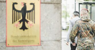 La Germania proiettata al futuro deve fare i conti col passato: “l’esercito più forte d’Europa” fermo in officina per riparazioni e mancanza di pezzi di ricambio