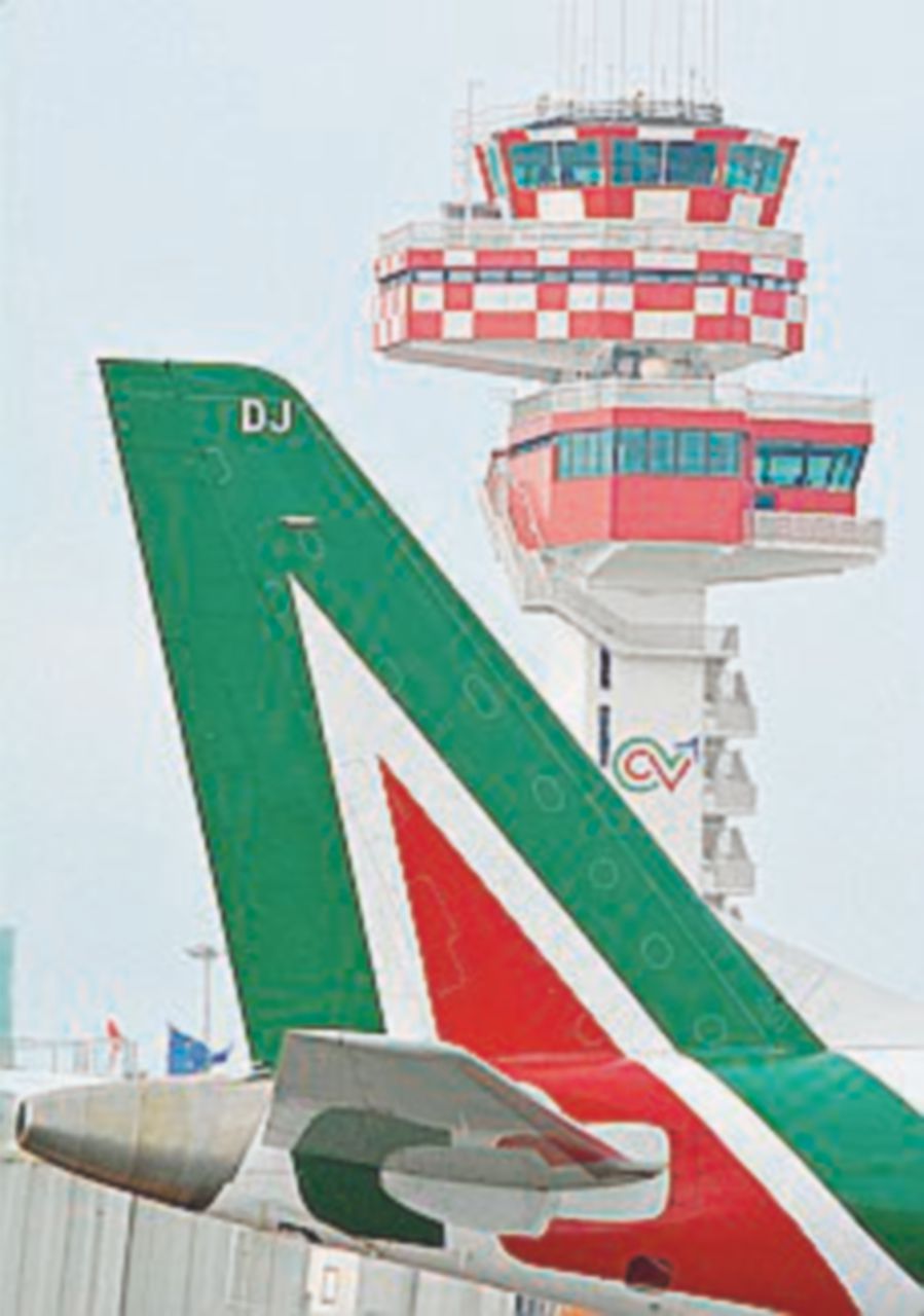 Alitalia, bando subito: “Si valuta l’azione di responsabilità”